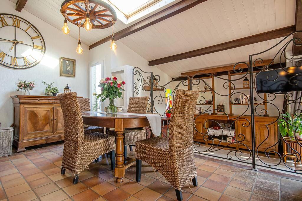 Gite Du Mont Plaisir Villa Chouvigny Екстериор снимка